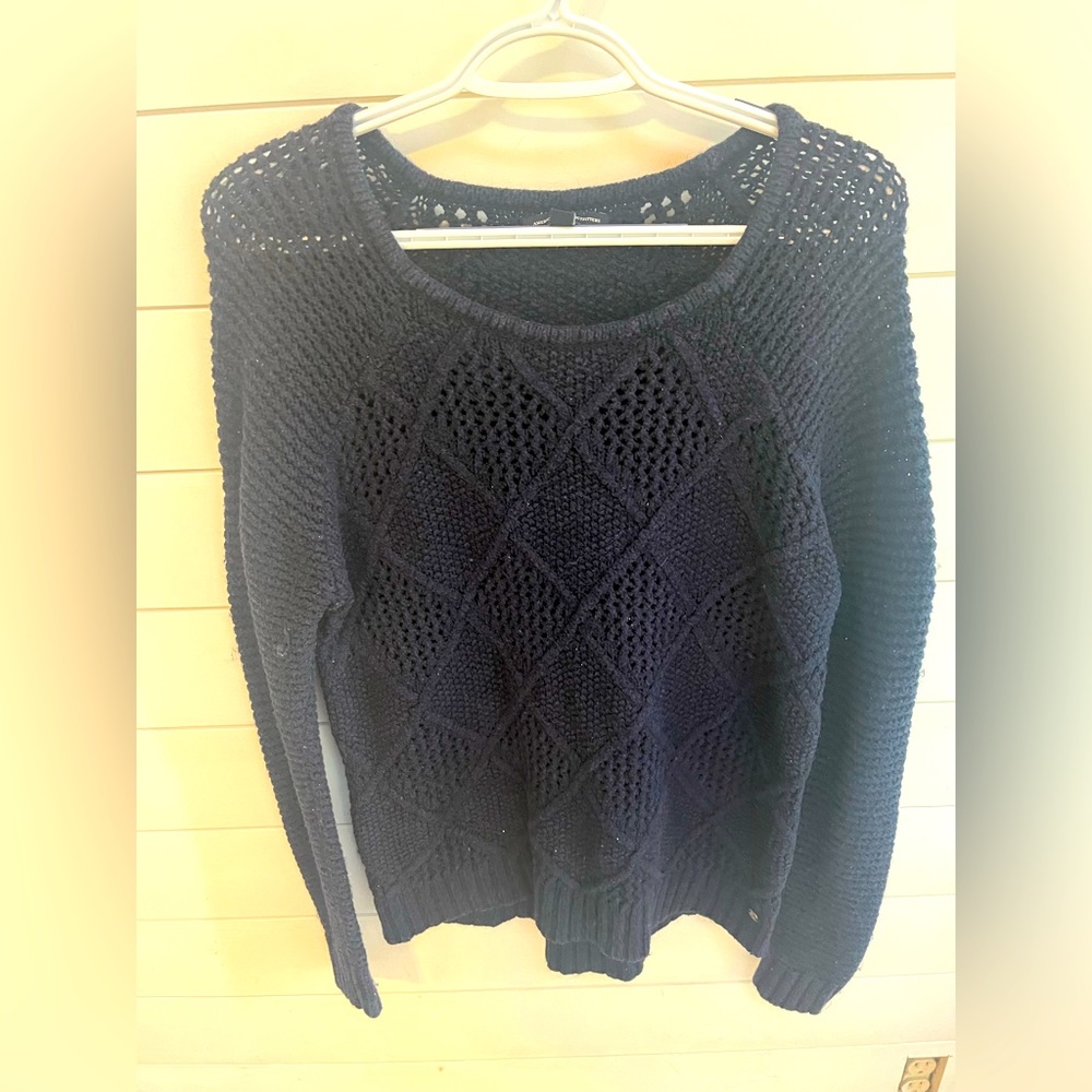 American Eagle Women’s Medium Navy Sweater